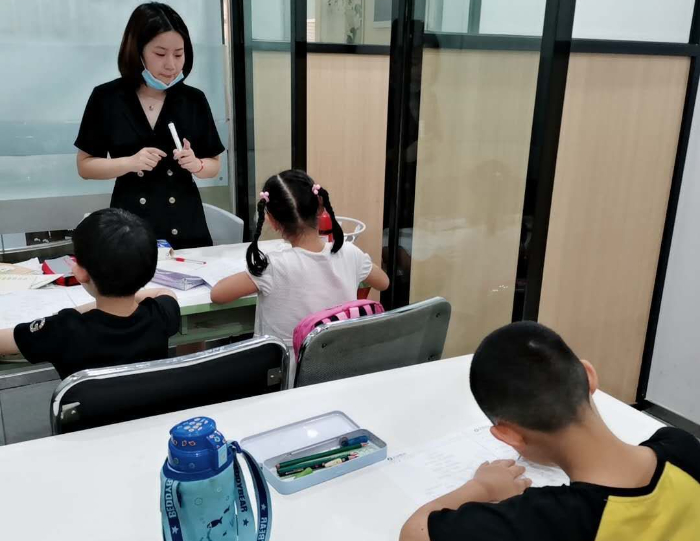 香港路三年级数学辅导|江岸区小学补习机构