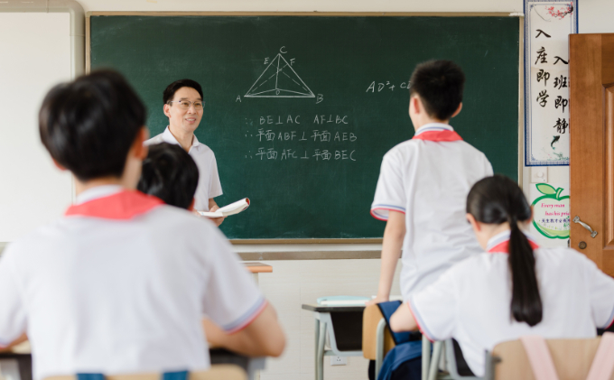 武汉补习班是否能有效提高学生成绩？